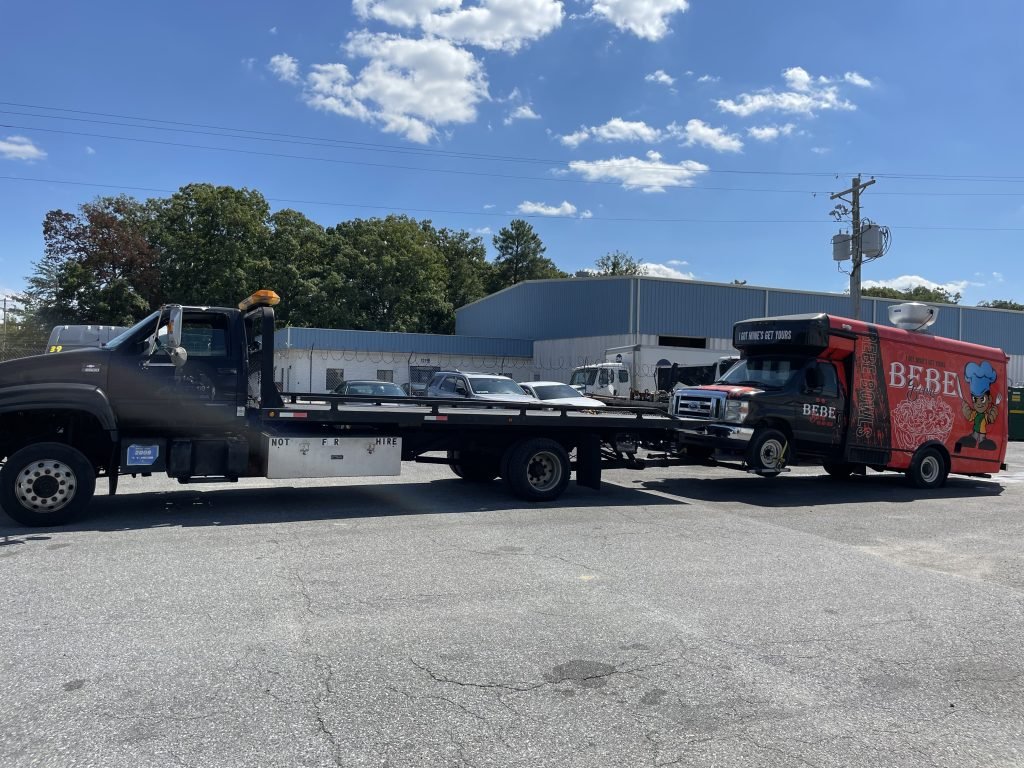 IGW Towing doing towage of a food truck in Baltimore, MD