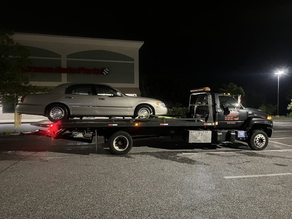 I Got Whipz Towing & Roadside Assistance with a lincoln town car towing near me at 8000 pulaski highway Rosedale,MD 21237