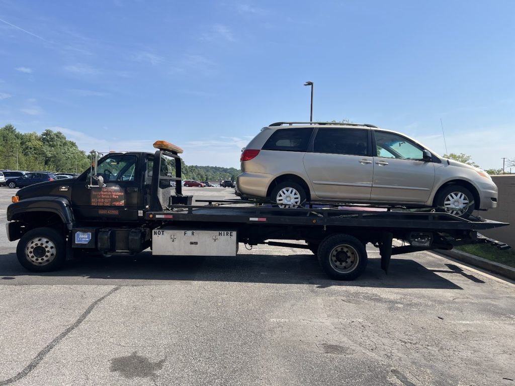 I got Whipz Towing & Roadside Assistance with a Toyota Sienna towing near me from Carmax Laurel,MD to 5800 Security Blvd Gwynn Oak,MD 21207
