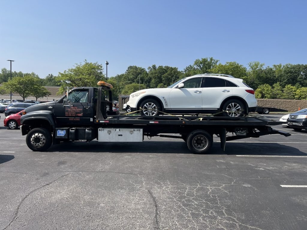 I got Whipz Towing & Roadside Assistance with a infiniti fx towing from carmax 8800 freestate dr Laurel,MD 20723 to 8431 Baltimore National Pike Ellicott City,MD 21043