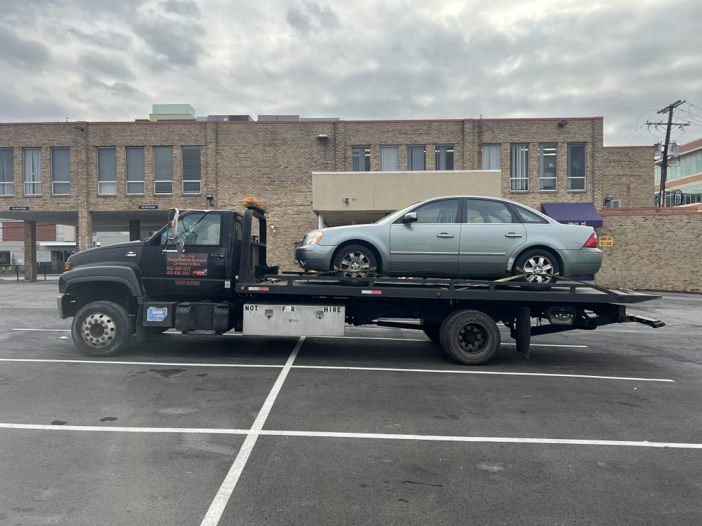 I got Whipz Towing & Roadside Assistance with a blue ford 500 towing near me from I-95 Exit 41 to Washington DC